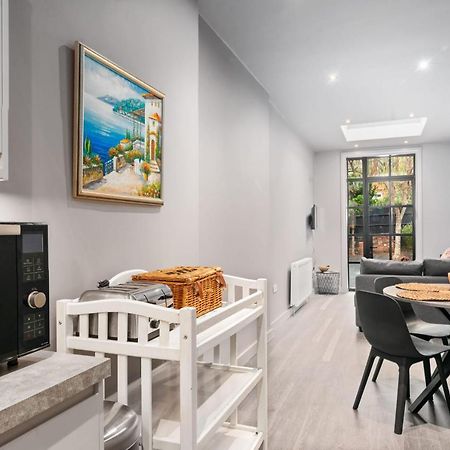Lovely 2-Bed Apartment - Hosted By Guestready Λονδίνο Εξωτερικό φωτογραφία