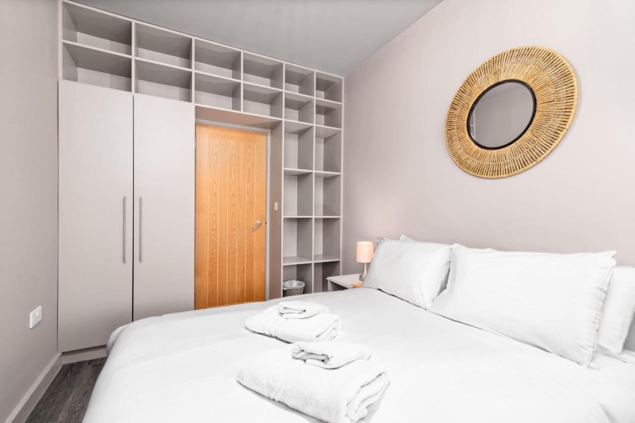 Lovely 2-Bed Apartment - Hosted By Guestready Λονδίνο Εξωτερικό φωτογραφία