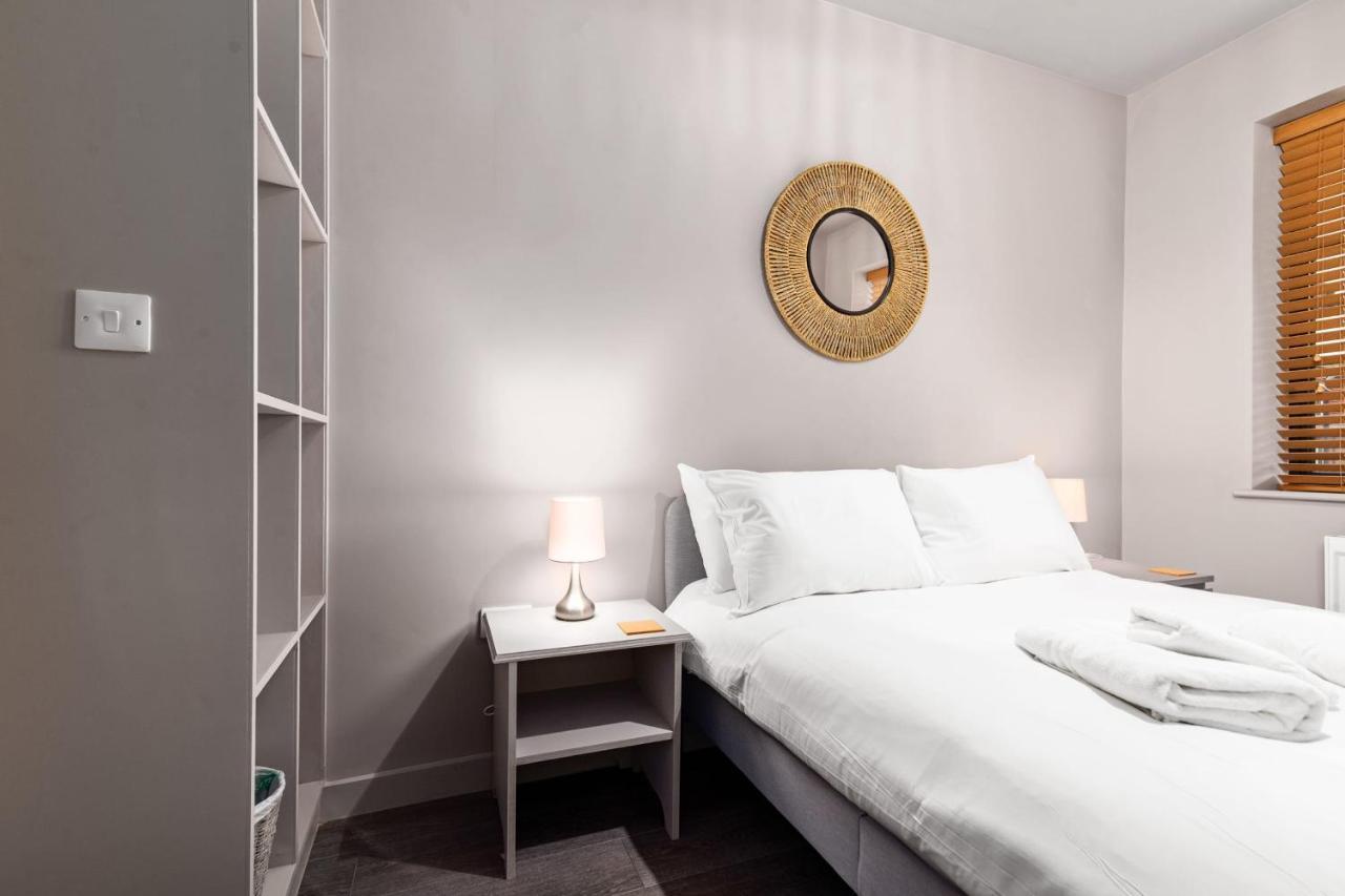 Lovely 2-Bed Apartment - Hosted By Guestready Λονδίνο Εξωτερικό φωτογραφία