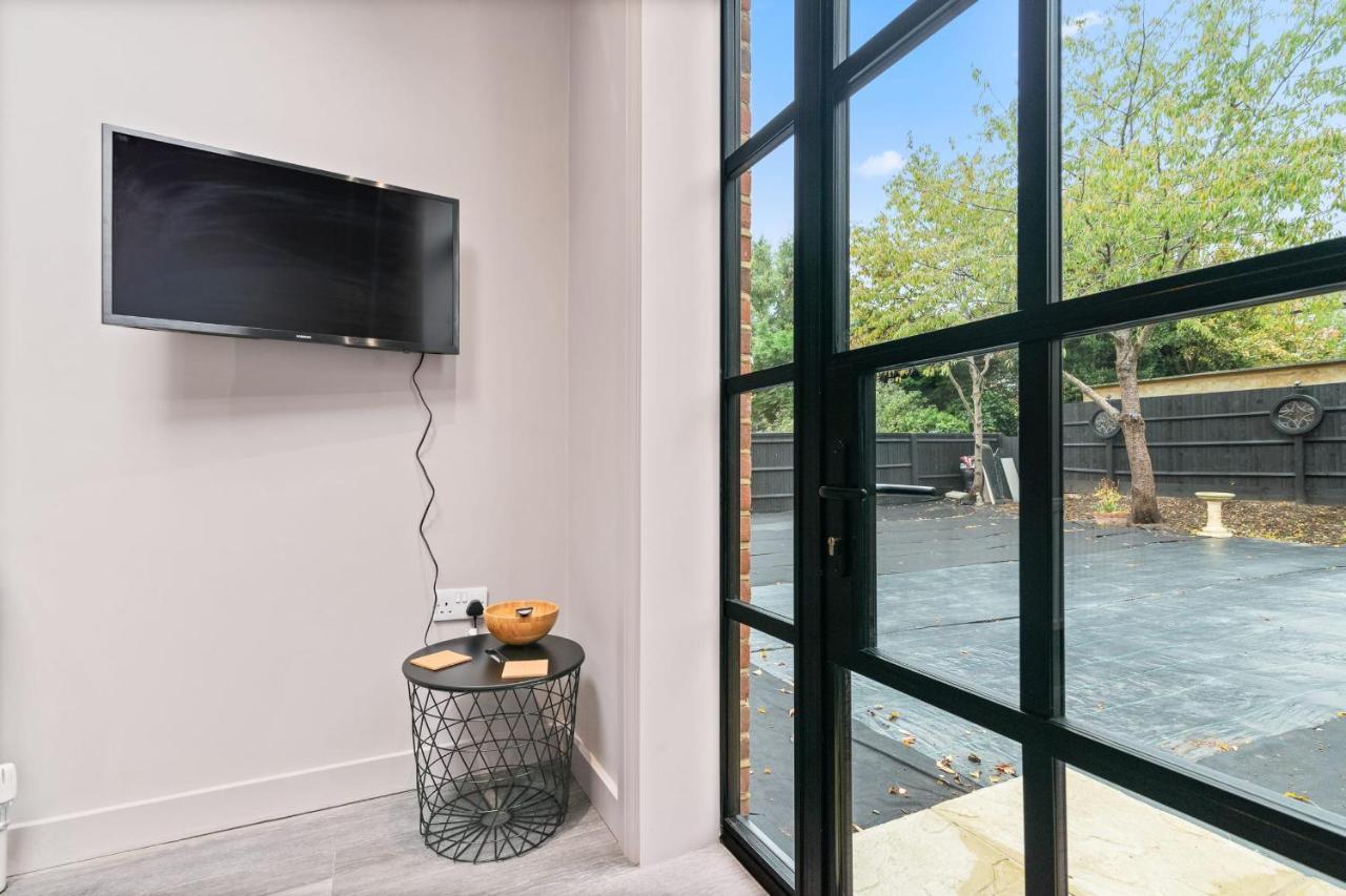 Lovely 2-Bed Apartment - Hosted By Guestready Λονδίνο Εξωτερικό φωτογραφία